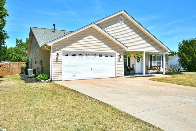 2 Spring Sky Court, Taylors, SC 29687