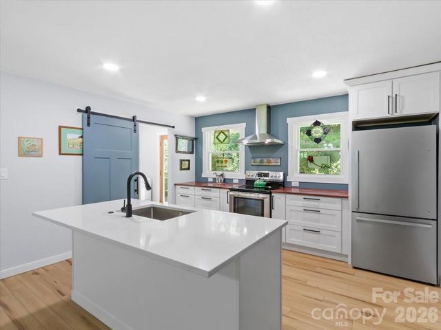 1280 Old Mine Fork Road, Burnsville, NC 28714