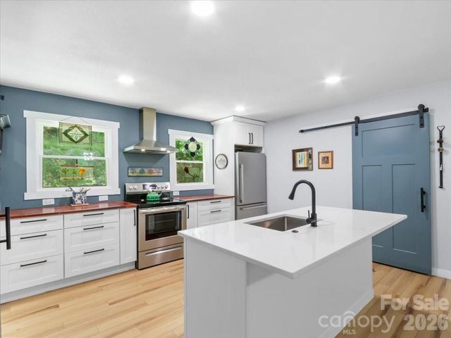 1280 Old Mine Fork Road, Burnsville, NC 28714