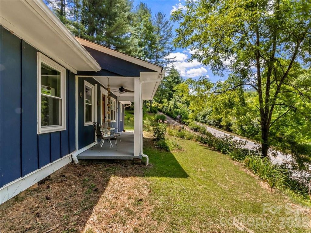 1280 Old Mine Fork Road, Burnsville, NC 28714