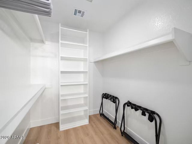 4537 E LE MARCHE Avenue, Phoenix, AZ 85032