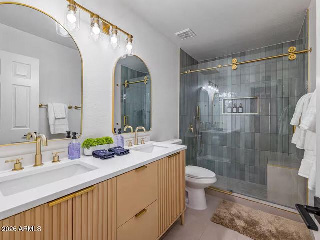 4537 E LE MARCHE Avenue, Phoenix, AZ 85032