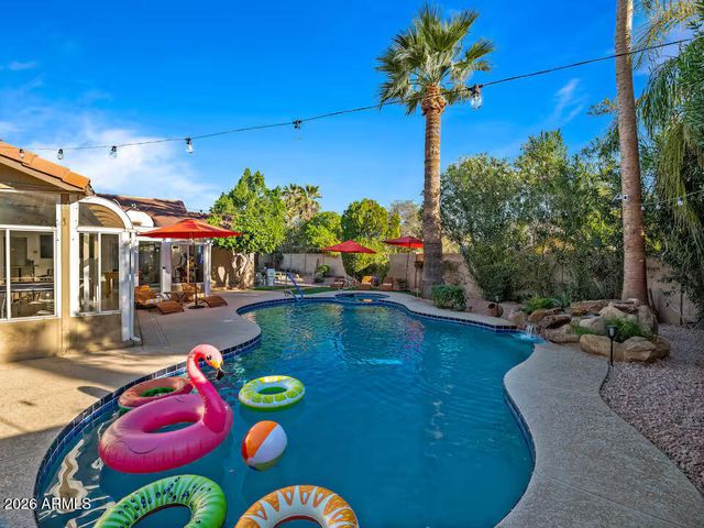 4537 E LE MARCHE Avenue, Phoenix, AZ 85032