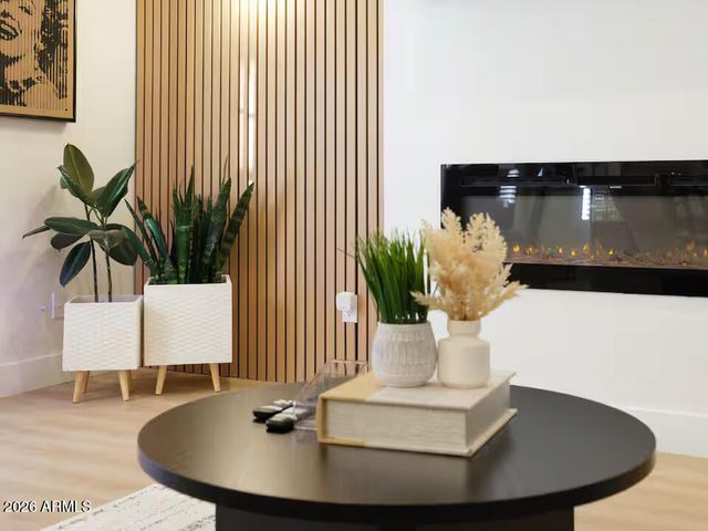 4537 E LE MARCHE Avenue, Phoenix, AZ 85032