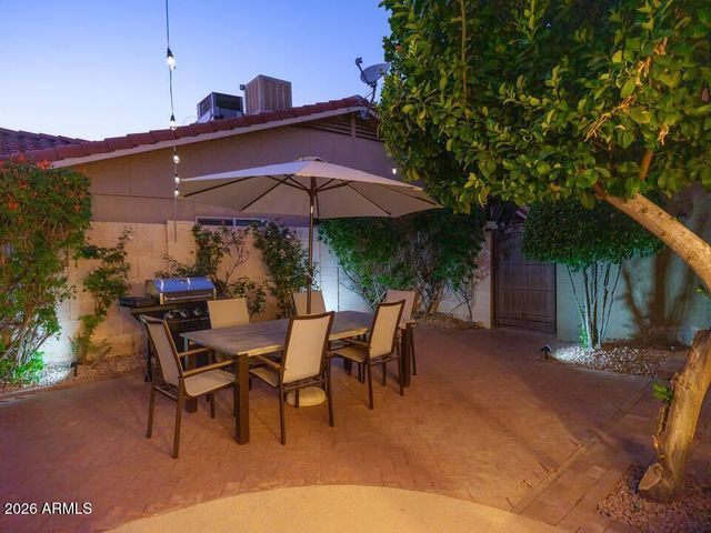 4537 E LE MARCHE Avenue, Phoenix, AZ 85032