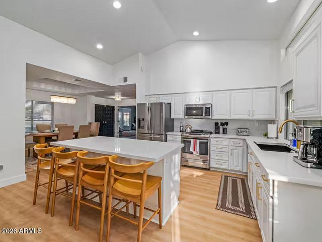 4537 E LE MARCHE Avenue, Phoenix, AZ 85032