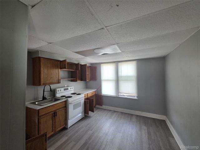 17130 Mackay Street, Detroit, MI 48212
