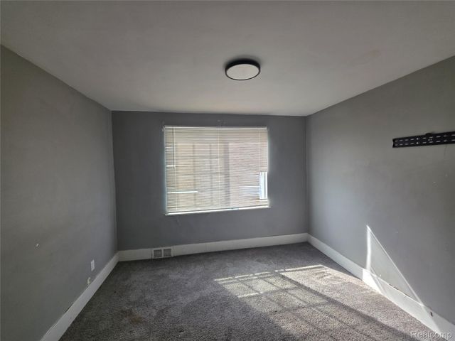 17130 Mackay Street, Detroit, MI 48212