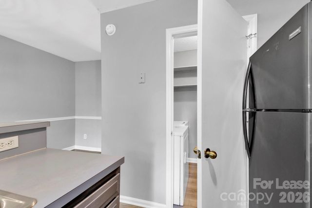 6315 Windsor Gate Lane, Charlotte, NC 28215