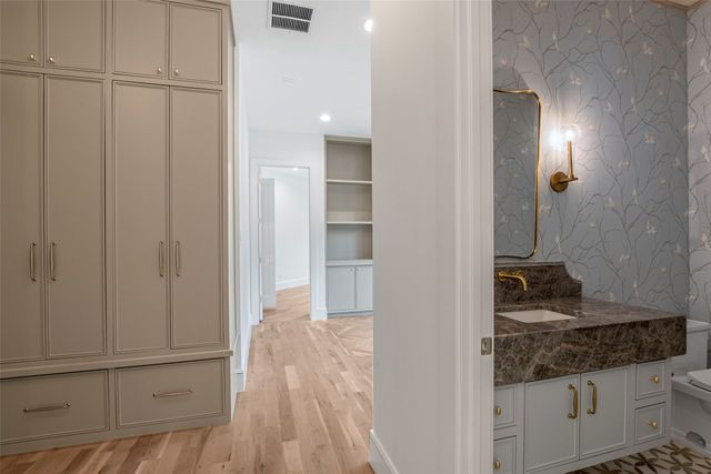 5510 Del Roy Drive, Dallas, TX 75230
