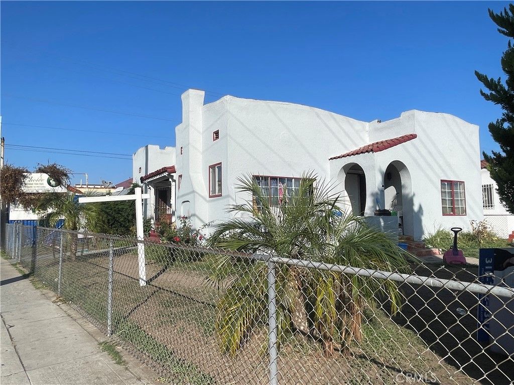 2703 Walnut Street, Huntington Park, CA 90255