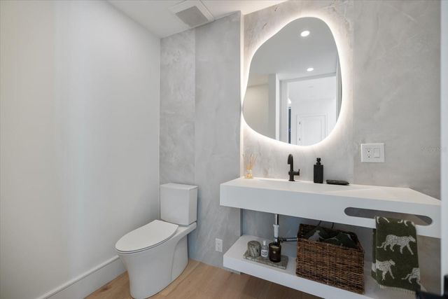 2045 GOLDENROD STREET, Sarasota, FL 34239