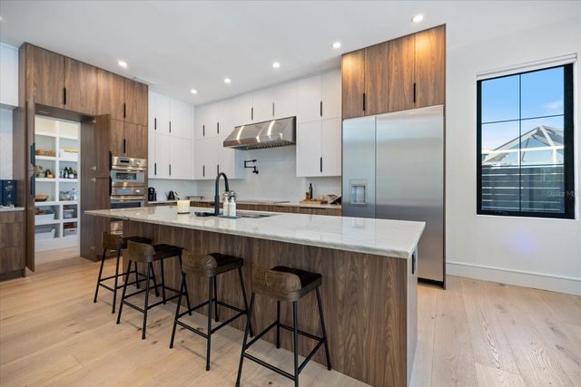 2045 GOLDENROD STREET, Sarasota, FL 34239