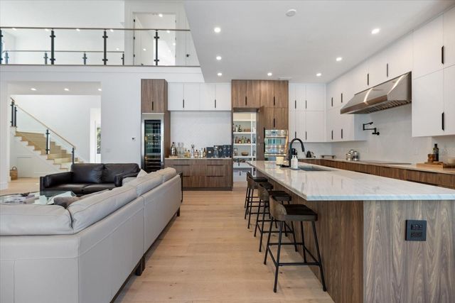 2045 GOLDENROD STREET, Sarasota, FL 34239