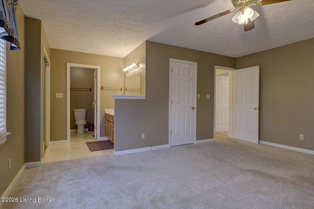 25 Valleyview Dr, Fisherville, KY 40023