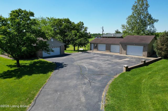 25 Valleyview Dr, Fisherville, KY 40023
