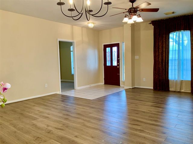 3815 Beacons View Lane, Friendswood, TX 77546