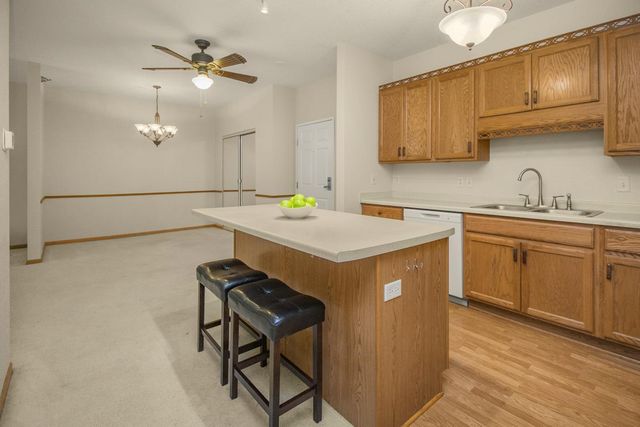 1341 Lake Drive W B113, Chanhassen, MN 55317