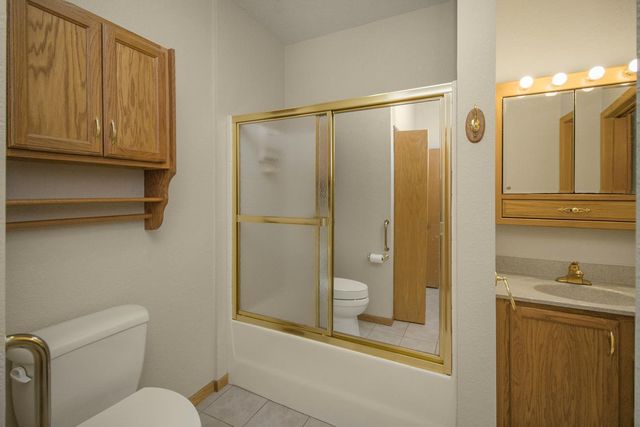 1341 Lake Drive W B113, Chanhassen, MN 55317