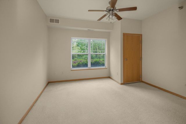 1341 Lake Drive W B113, Chanhassen, MN 55317