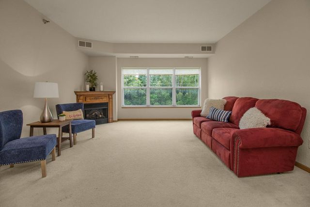 1341 Lake Drive W B113, Chanhassen, MN 55317