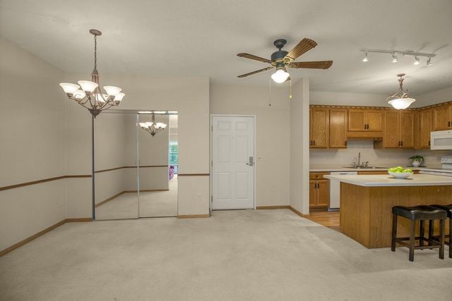 1341 Lake Drive W B113, Chanhassen, MN 55317