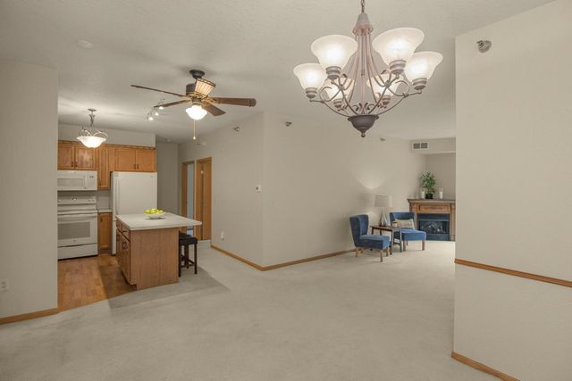 1341 Lake Drive W B113, Chanhassen, MN 55317