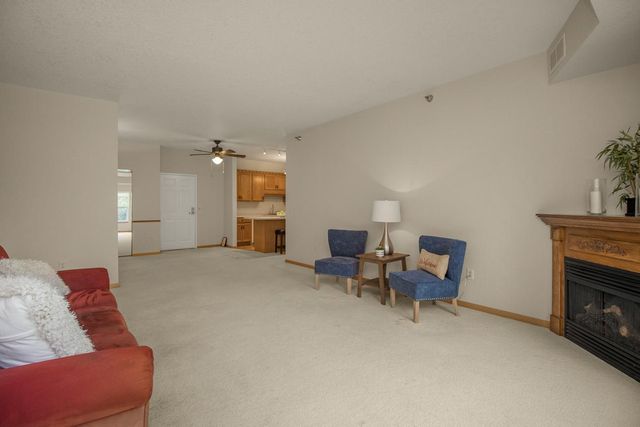 1341 Lake Drive W B113, Chanhassen, MN 55317