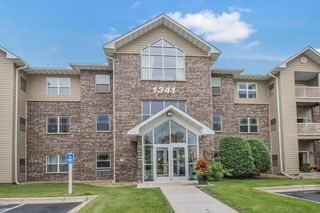 1341 Lake Drive W B113, Chanhassen, MN 55317