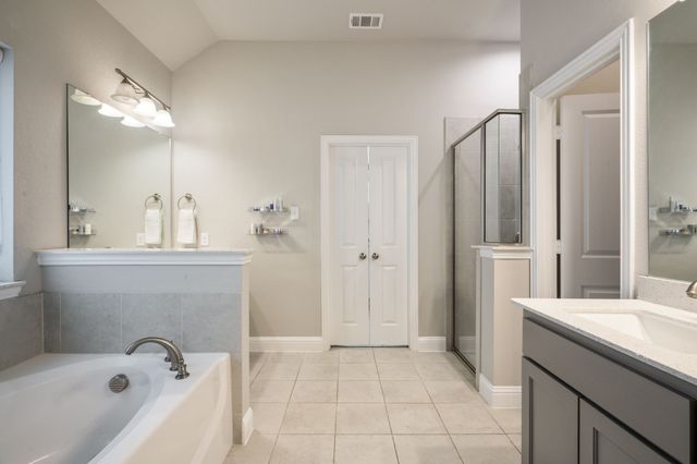 329 Strait Lane, Waxahachie, TX 75165