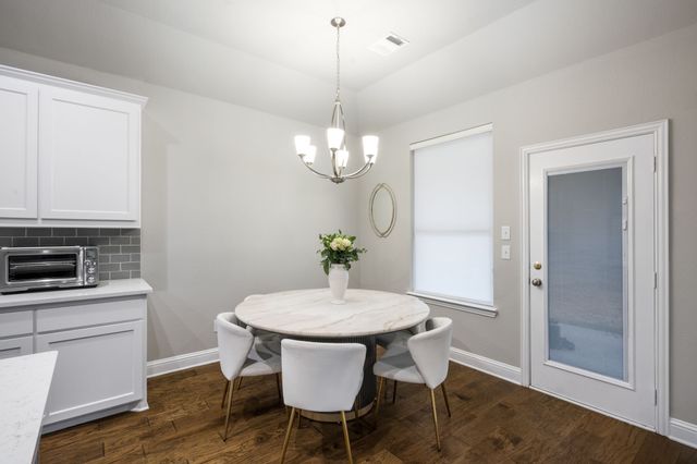 329 Strait Lane, Waxahachie, TX 75165