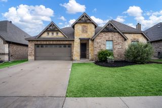 329 Strait Lane, Waxahachie, TX 75165