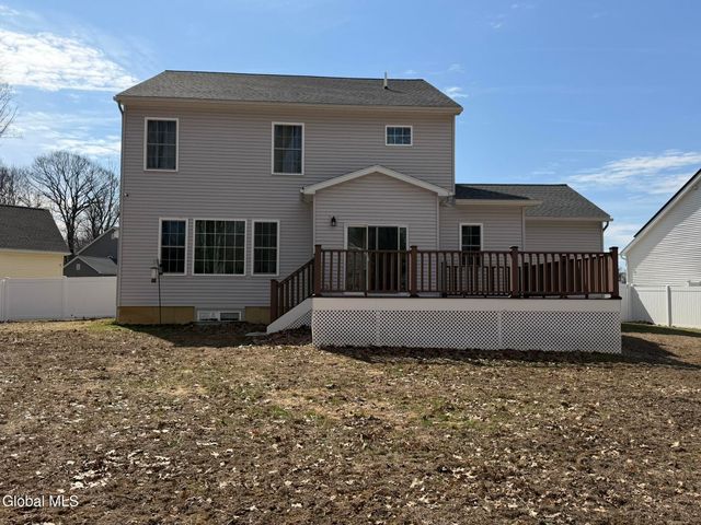 27 Spencer Street, Clifton Park, NY 12065