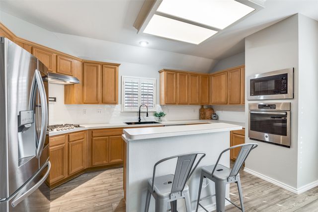 2821 Cheshire Way, Grand Prairie, TX 75052