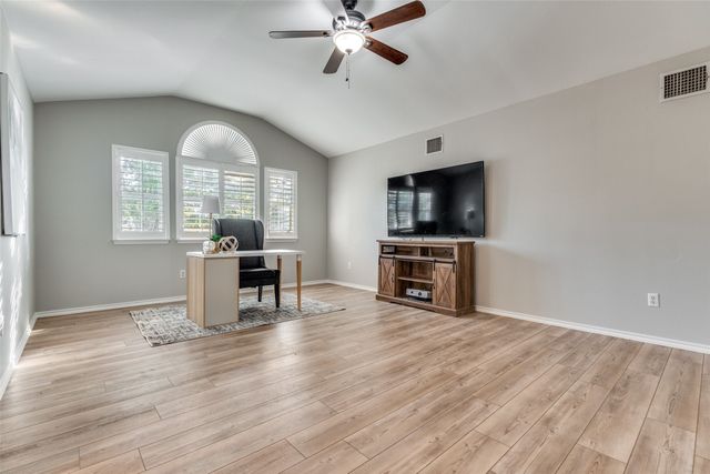 2821 Cheshire Way, Grand Prairie, TX 75052