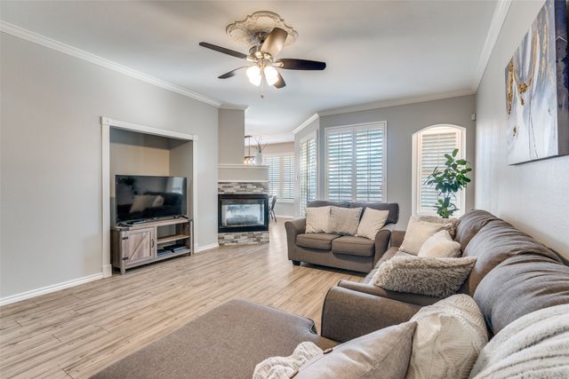 2821 Cheshire Way, Grand Prairie, TX 75052