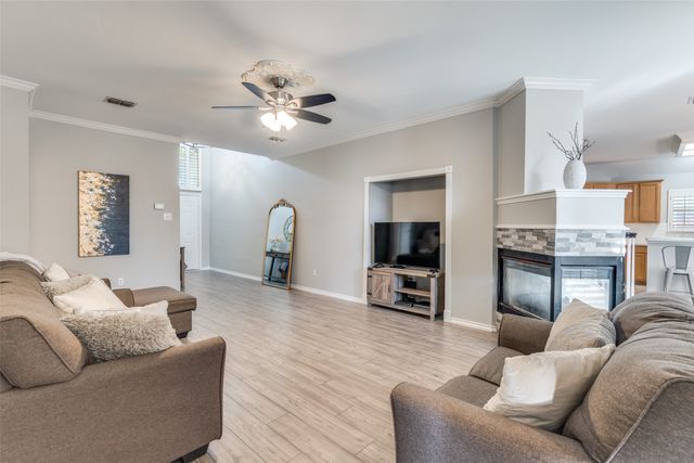 2821 Cheshire Way, Grand Prairie, TX 75052