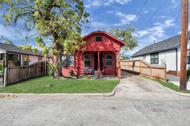919 E 32nd Street, Houston, TX 77022