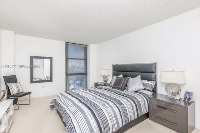 3675 N Country Club Dr 401, Aventura, FL 33180