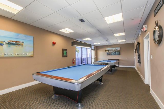 3675 N Country Club Dr 401, Aventura, FL 33180