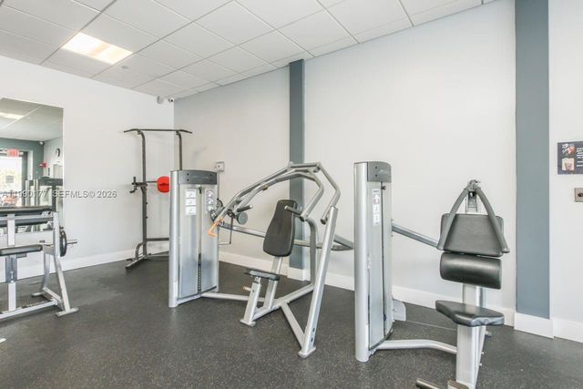 3675 N Country Club Dr 401, Aventura, FL 33180