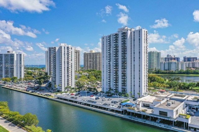 3675 N Country Club Dr 401, Aventura, FL 33180