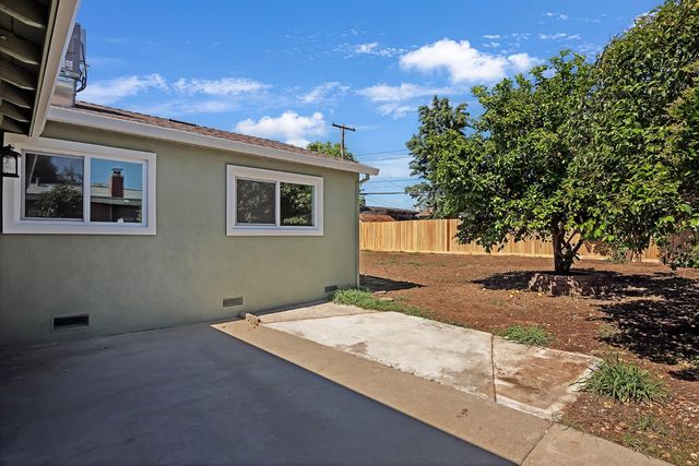 3261 Laurelhurst Dr, Rancho Cordova, CA 95670
