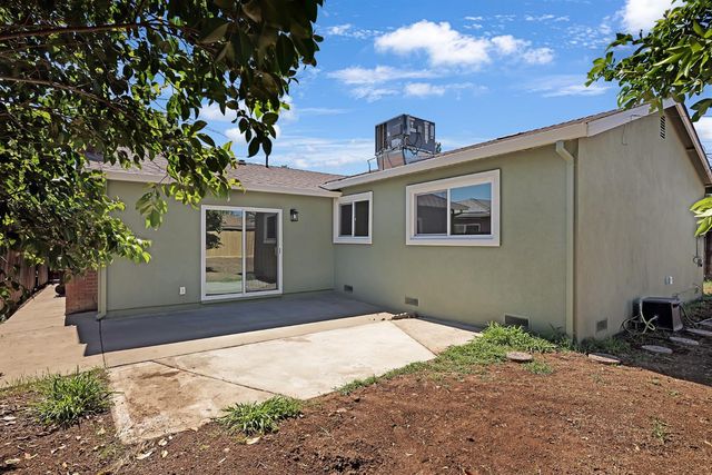 3261 Laurelhurst Dr, Rancho Cordova, CA 95670
