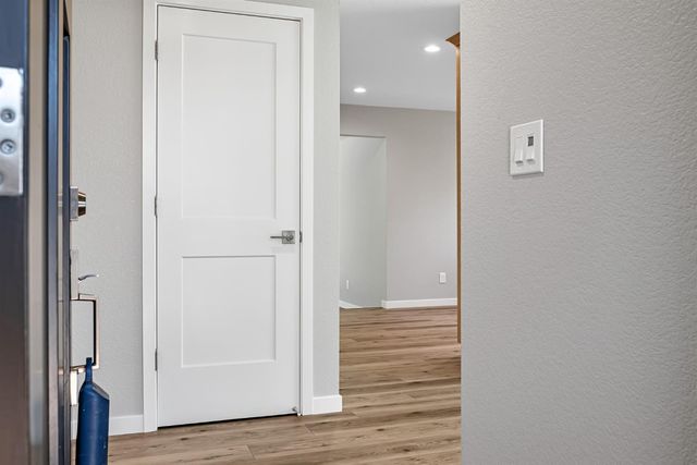 3261 Laurelhurst Dr, Rancho Cordova, CA 95670