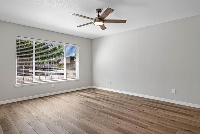 3261 Laurelhurst Dr, Rancho Cordova, CA 95670