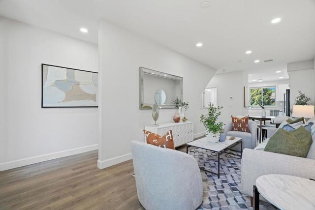 605 Cinnamon Circle, Mountain View, CA 94043