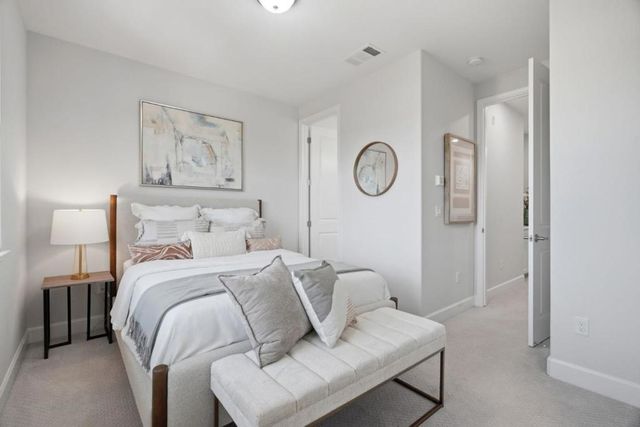 605 Cinnamon Circle, Mountain View, CA 94043