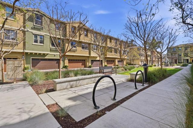 605 Cinnamon Circle, Mountain View, CA 94043