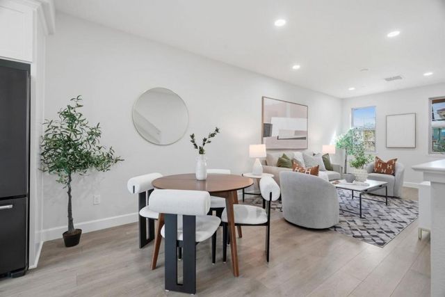 605 Cinnamon Circle, Mountain View, CA 94043